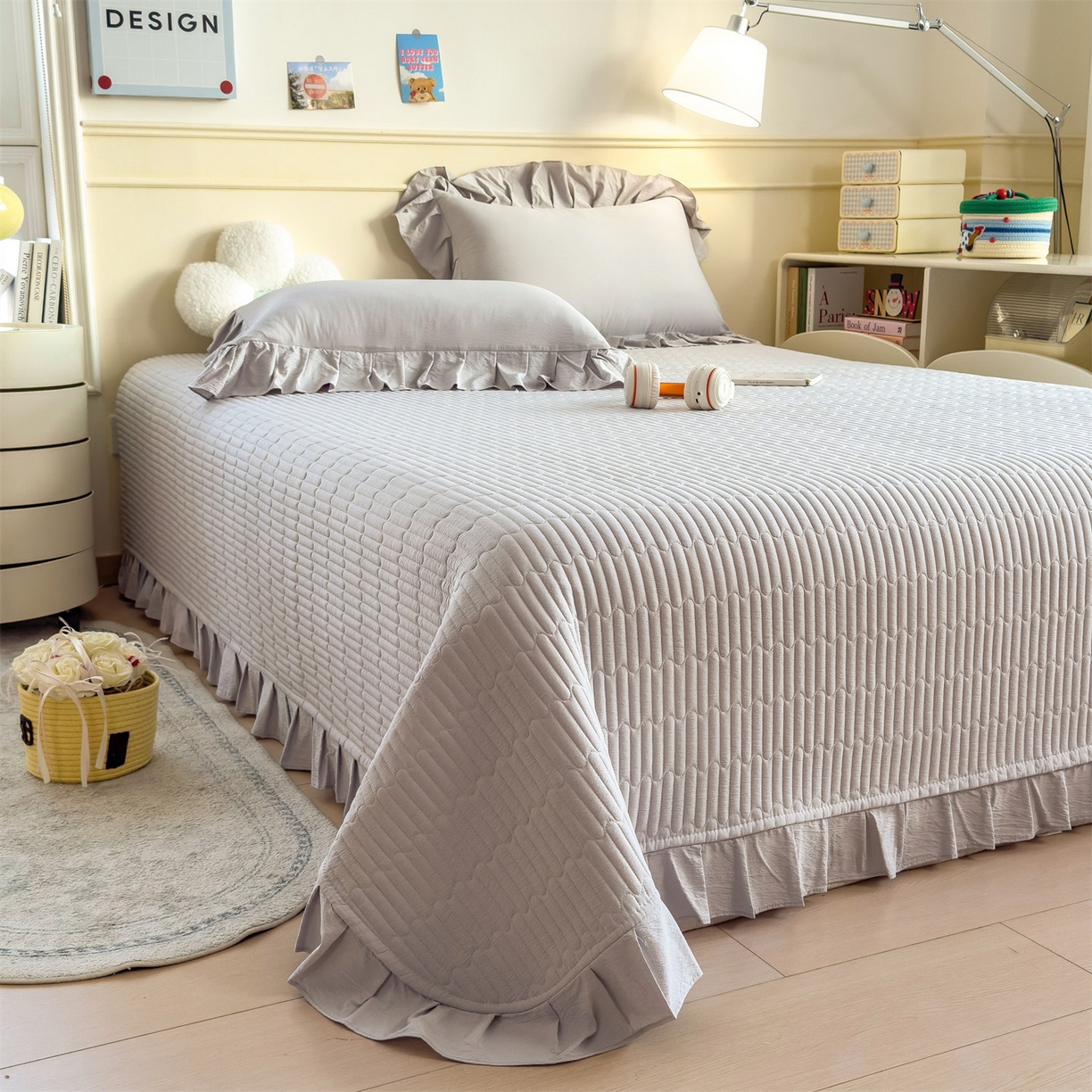 91家纺网 家纺一手货源 找家纺 兄弟坊 2026新款韩版凉感皱皱绵花边款加棉床盖 床护垫 加棉床单 凉感皱皱绵-烟灰