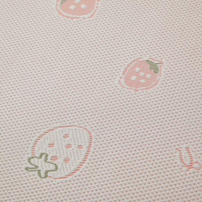 91家纺网 家纺一手货源 找家纺 凯罗 2026春夏凉豆豆小红书爆款A类乙纶PE凉豆豆床笠款可水洗床笠 波点草莓-粉