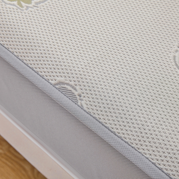 91家纺网 家纺一手货源 找家纺 凯罗 2026春夏凉豆豆小红书爆款A类乙纶PE凉豆豆床笠款可水洗床笠 波点草莓-绿