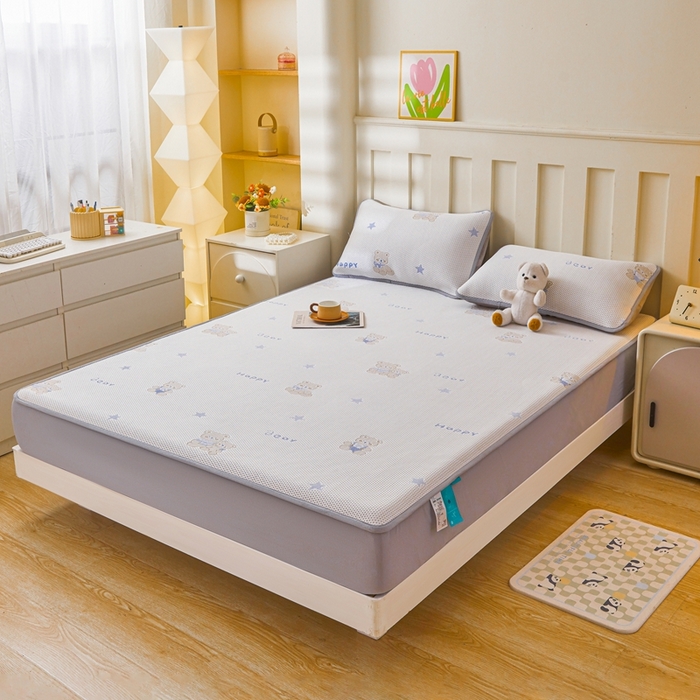 91家纺网 家纺一手货源 找家纺 凯罗 2026春夏凉豆豆小红书爆款A类乙纶PE凉豆豆床笠款可水洗床笠 布丁萌萌熊