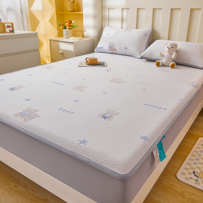 91家纺网 家纺一手货源 找家纺 凯罗 2026春夏凉豆豆小红书爆款A类乙纶PE凉豆豆床笠款可水洗床笠 布丁萌萌熊