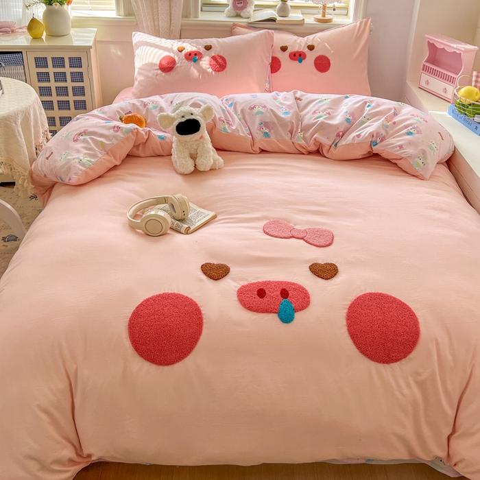 91家纺网 家纺一手货源 找家纺 （总）颜选 2026春夏新款卡通款水洗棉毛巾绣四件套-猪猪