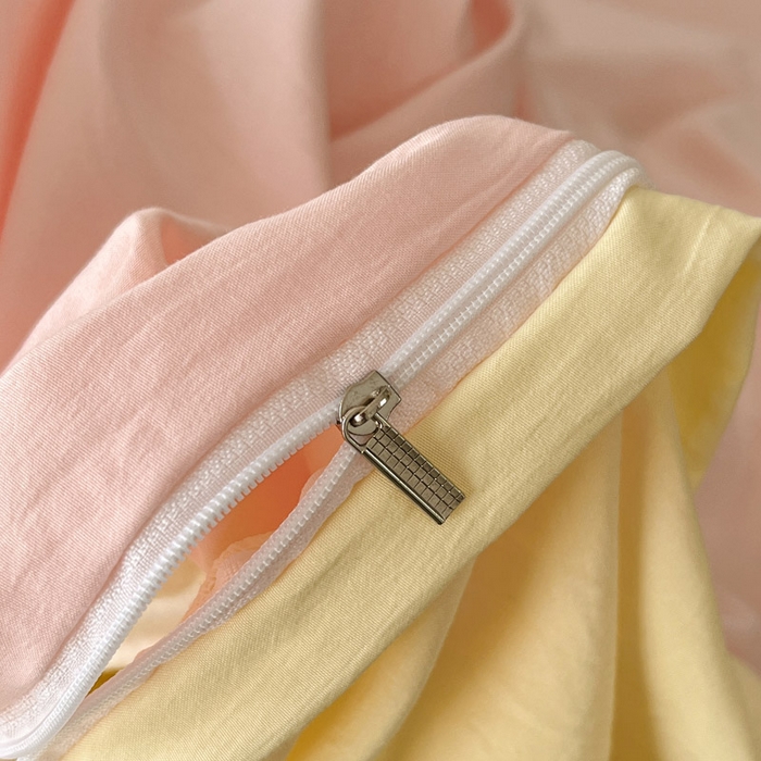 91家纺网 家纺一手货源 找家纺 颜选 2026春夏新款卡通款水洗棉毛巾绣四件套-猪猪 猪猪女孩-黄