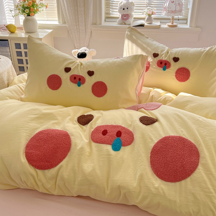 91家纺网 家纺一手货源 找家纺 颜选 2026春夏新款卡通款水洗棉毛巾绣四件套-猪猪 猪猪女孩-黄