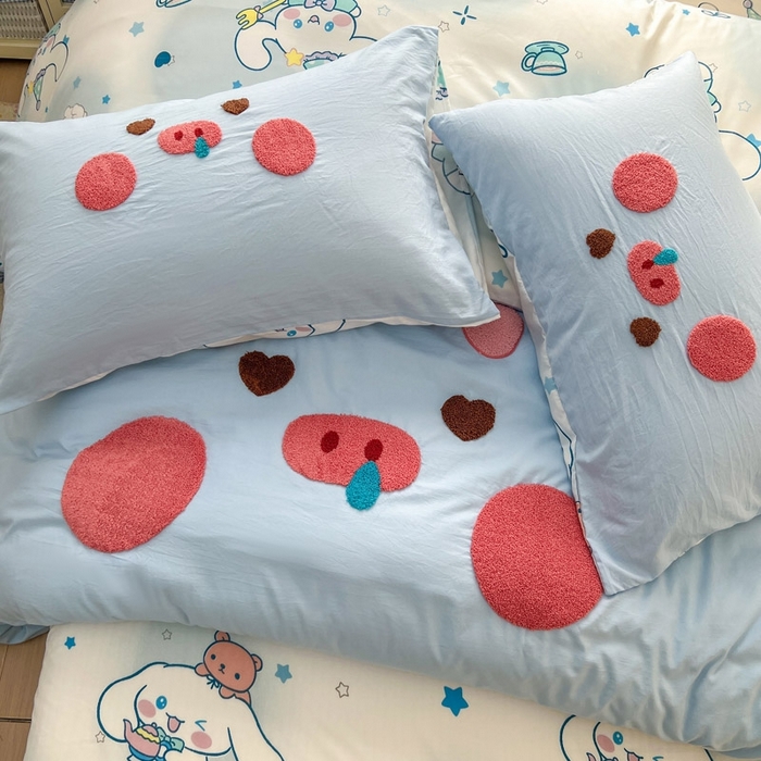 91家纺网 家纺一手货源 找家纺 颜选 2026春夏新款卡通款水洗棉毛巾绣四件套-猪猪 猪猪女孩-蓝