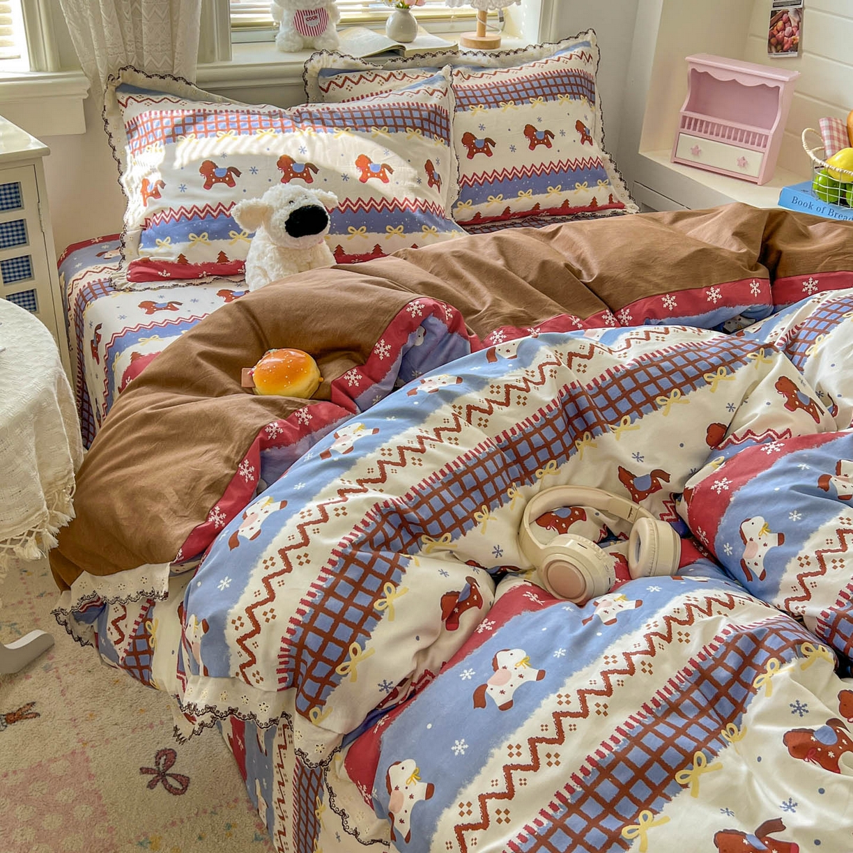 91家纺网 家纺一手货源 找家纺 希诺家居 2026新款费尔岛风全棉纯棉韩式小清新花边四件套 费尔岛梦幻小马