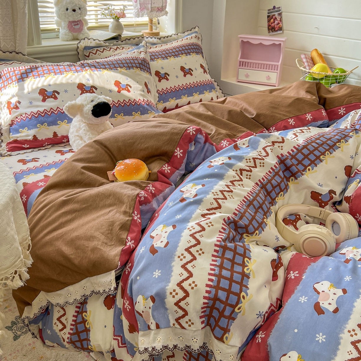 91家纺网 家纺一手货源 找家纺 希诺家居 2026新款费尔岛风全棉纯棉韩式小清新花边四件套 费尔岛梦幻小马