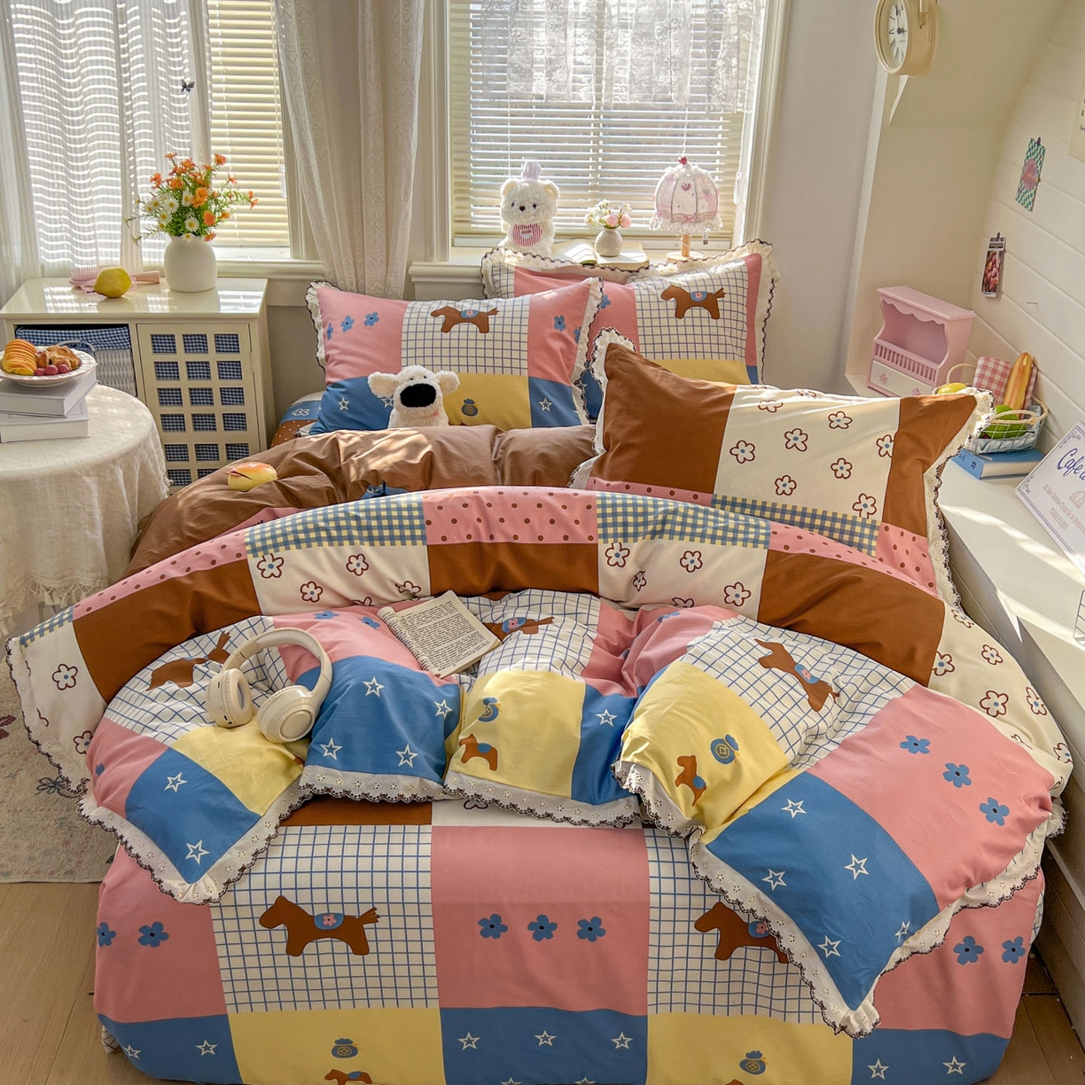 91家纺网 家纺一手货源 找家纺 希诺家居 2026新款费尔岛风全棉纯棉韩式小清新花边四件套 可可布丁马