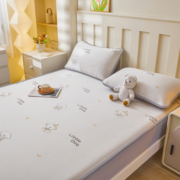 91家纺网 家纺一手货源 找家纺 凯罗 2026春夏凉豆豆小红书爆款A类乙纶PE凉豆豆床笠款可水洗床笠 淘气笨笨狗