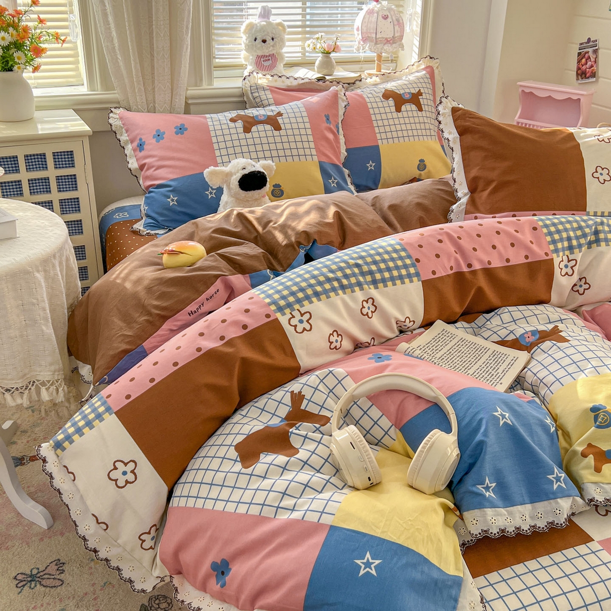 91家纺网 家纺一手货源 找家纺 希诺家居 2026新款费尔岛风全棉纯棉韩式小清新花边四件套 可可布丁马