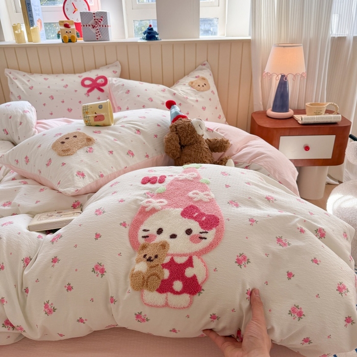 91家纺网 家纺一手货源 找家纺 艾特你 2026新款针织提花双层纱可爱毛巾绣四件套 春日小猫