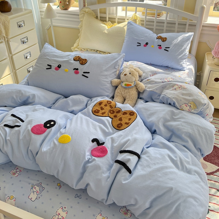 91家纺网 家纺一手货源 找家纺 颜选 2026春夏新款卡通款水洗棉毛巾绣四件套-凯蒂猫 凯蒂猫-天蓝