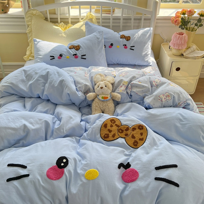 91家纺网 家纺一手货源 找家纺 颜选 2026春夏新款卡通款水洗棉毛巾绣四件套-凯蒂猫 凯蒂猫-天蓝