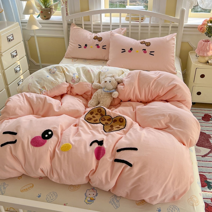91家纺网 家纺一手货源 找家纺 颜选 2026春夏新款卡通款水洗棉毛巾绣四件套-凯蒂猫 凯蒂猫-少女粉