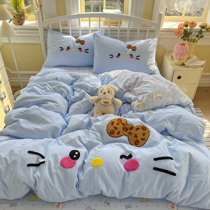 91家纺网 家纺一手货源 找家纺 颜选 2026春夏新款卡通款水洗棉毛巾绣四件套-凯蒂猫 凯蒂猫-天蓝