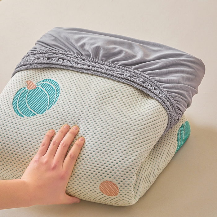 91家纺网 家纺一手货源 找家纺 凯罗 2026春夏凉豆豆小红书爆款A类乙纶PE凉豆豆床笠款可水洗床笠 小南瓜-绿