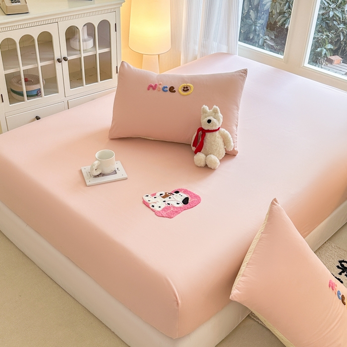 91家纺网 家纺一手货源 找家纺 布柔 2026新款纯棉全棉纯棉床笠纯色绣花卡通床笠床垫保护套罩 奶油粉