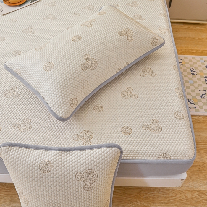 91家纺网 家纺一手货源 找家纺 凯罗 2026春夏凉豆豆小红书爆款A类乙纶PE凉豆豆床笠款可水洗床笠 圆点米奇-咖