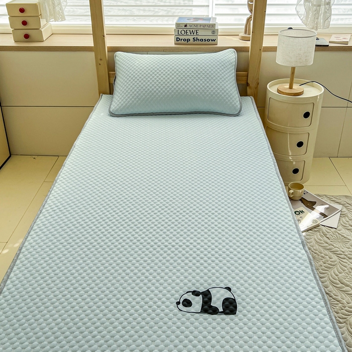 91家纺网 家纺一手货源 找家纺 宅部落 2026春夏新款学生宿舍凉感豆豆凉席席子 豆豆席-大熊猫淡蓝