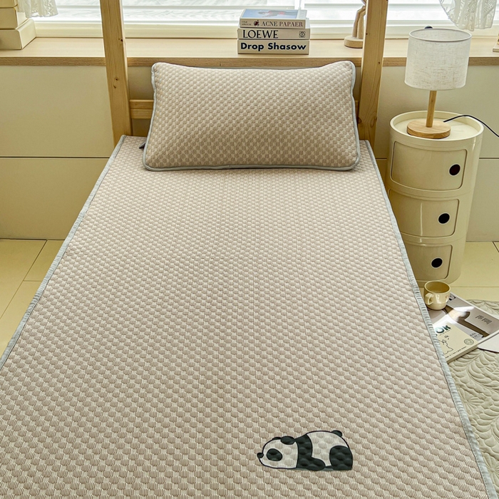 91家纺网 家纺一手货源 找家纺 宅部落 2026春夏新款学生宿舍凉感豆豆凉席席子 豆豆席-大熊猫咖