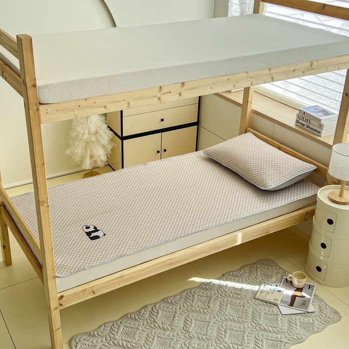 91家纺网 家纺一手货源 找家纺 宅部落 2026春夏新款学生宿舍凉感豆豆凉席席子 豆豆席-大熊猫咖