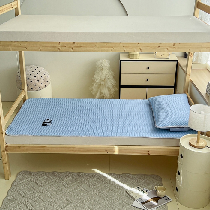 91家纺网 家纺一手货源 找家纺 宅部落 2026春夏新款学生宿舍凉感豆豆凉席席子 豆豆席-大熊猫深蓝