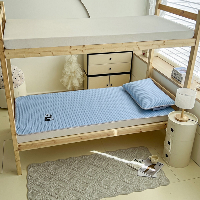 91家纺网 家纺一手货源 找家纺 宅部落 2026春夏新款学生宿舍凉感豆豆凉席席子 豆豆席-大熊猫深蓝