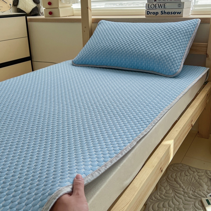 91家纺网 家纺一手货源 找家纺 宅部落 2026春夏新款学生宿舍凉感豆豆凉席席子 豆豆席-大熊猫深蓝