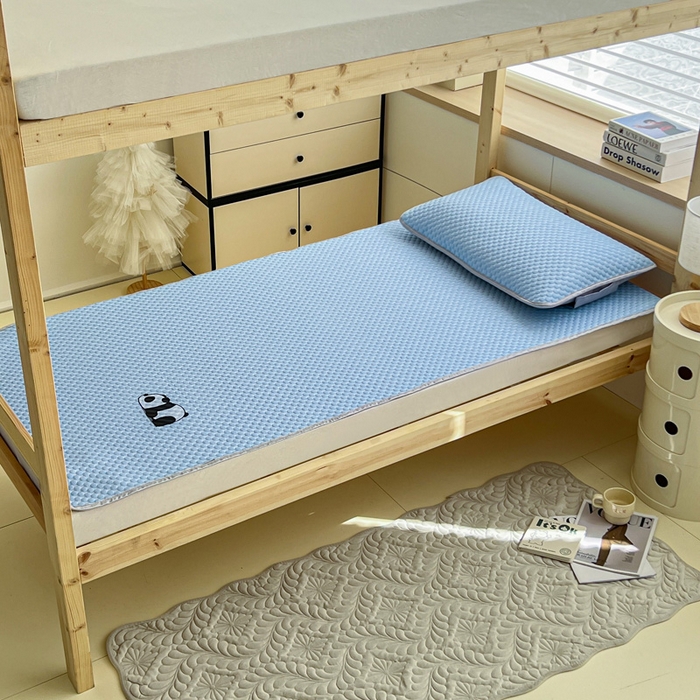 91家纺网 家纺一手货源 找家纺 宅部落 2026春夏新款学生宿舍凉感豆豆凉席席子 豆豆席-大熊猫深蓝