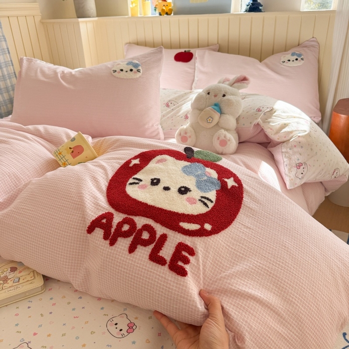 91家纺网 家纺一手货源 找家纺 艾特你 2026新款针织提花双层纱可爱毛巾绣四件套 糖果猫咪