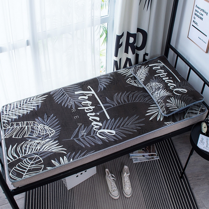 91家纺网 家纺一手货源 找家纺 宅部落 2026新款学生冰丝席单人宿舍席子凉席 仲夏夜之梦