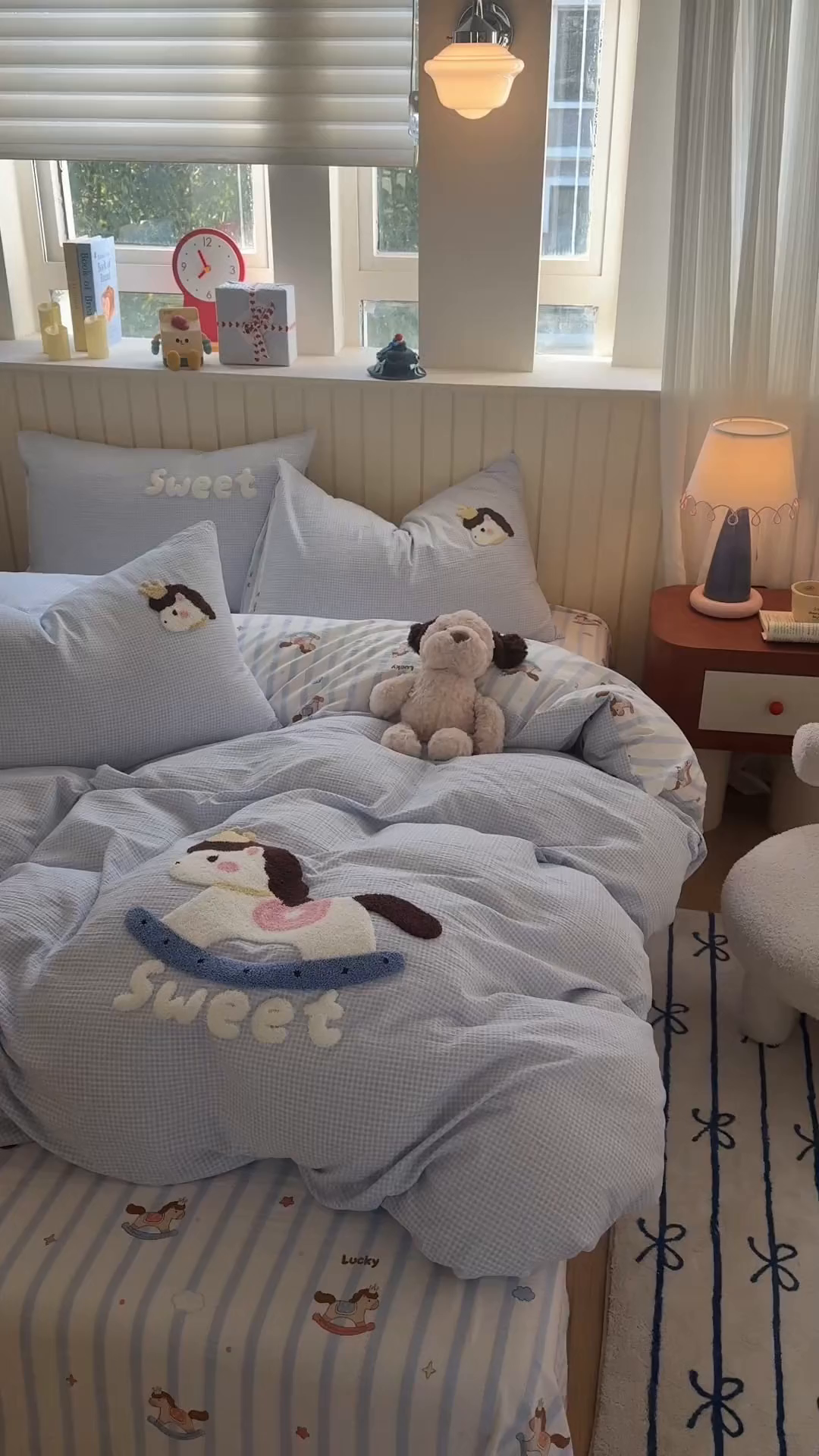 91家纺网 家纺一手货源 找家纺 艾特你 2026新款针织提花双层纱可爱毛巾绣四件套 木马