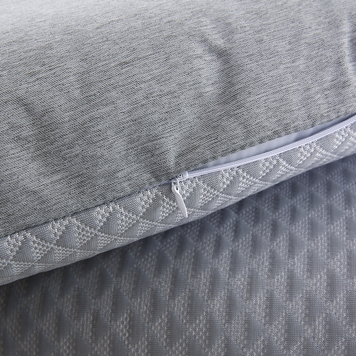 91家纺网 家纺一手货源 找家纺 小牛席业 2026新款7D小三角按摩-冷感豆豆【荞麦枕】夏凉枕夏凉枕夏天凉枕头竹枕头冰丝枕套藤枕头冰藤枕记忆枕 7D小三角按摩-冷感豆豆【荞麦枕】（灰色）