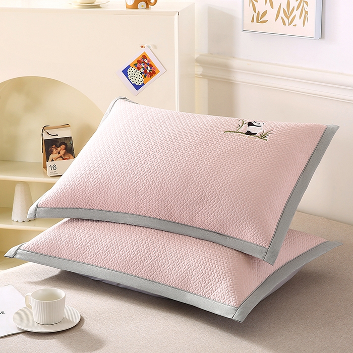 91家纺网 家纺一手货源 找家纺 （总）小牛席业 2026新款爱家熊猫冷感豆豆夏凉枕套系列凉枕套凉枕套冰丝枕套藤枕套冰藤枕套冰丝枕套竹枕套凉席枕套豆豆