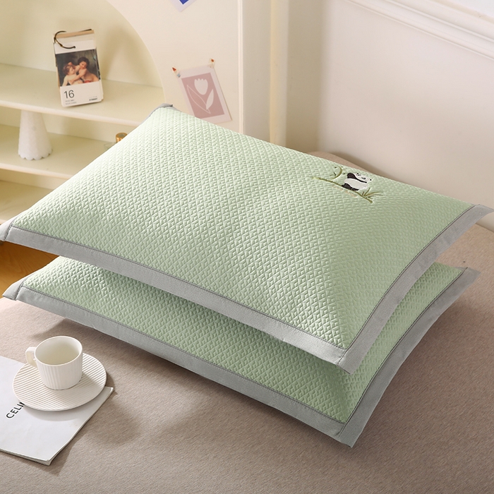 91家纺网 家纺一手货源 找家纺 小牛席业 2026新款爱家熊猫冷感豆豆夏凉枕套系列凉枕套凉枕套冰丝枕套藤枕套冰藤枕套冰丝枕套竹枕套凉席枕套豆豆 绿色