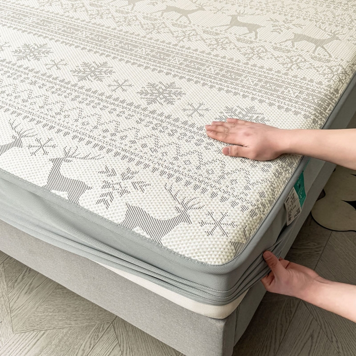 91家纺网 家纺一手货源 找家纺 凯罗 2026新款凉豆豆简约时尚风凉感豆豆凉席床席床笠-床笠款 鹿漫漫-雾灰