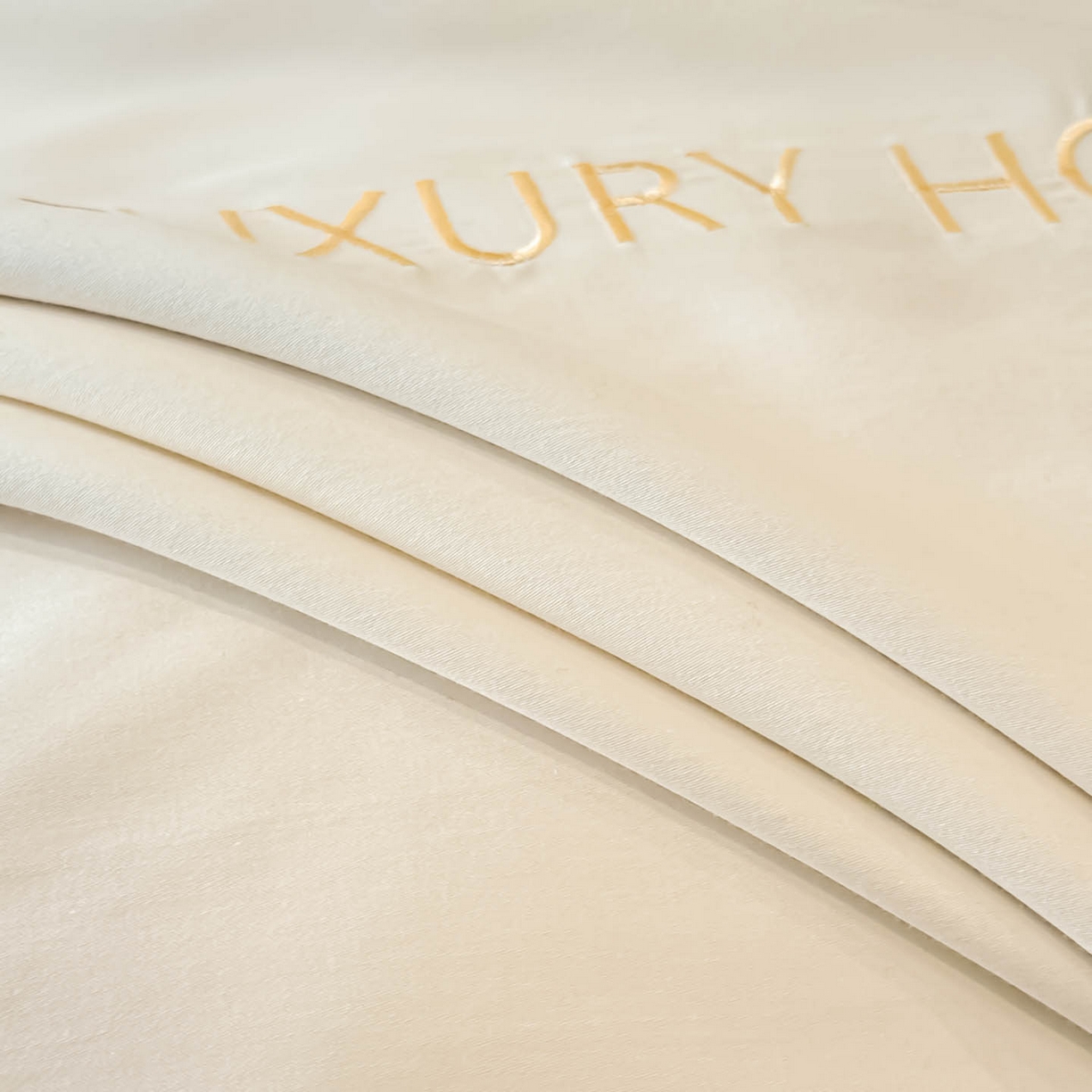 91家纺网 家纺一手货源 找家纺 润锦云 2026新款A类全棉纯棉刺绣四件套-花漾 花漾-云母白+梦幻紫