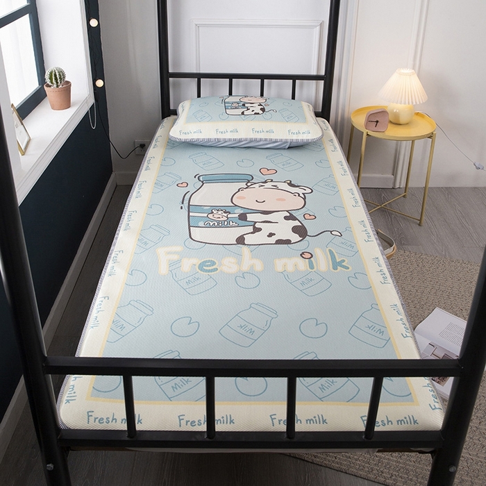 91家纺网 家纺一手货源 找家纺 宅部落 2026新款学生冰丝席单人宿舍席子凉席 奶牛很忙