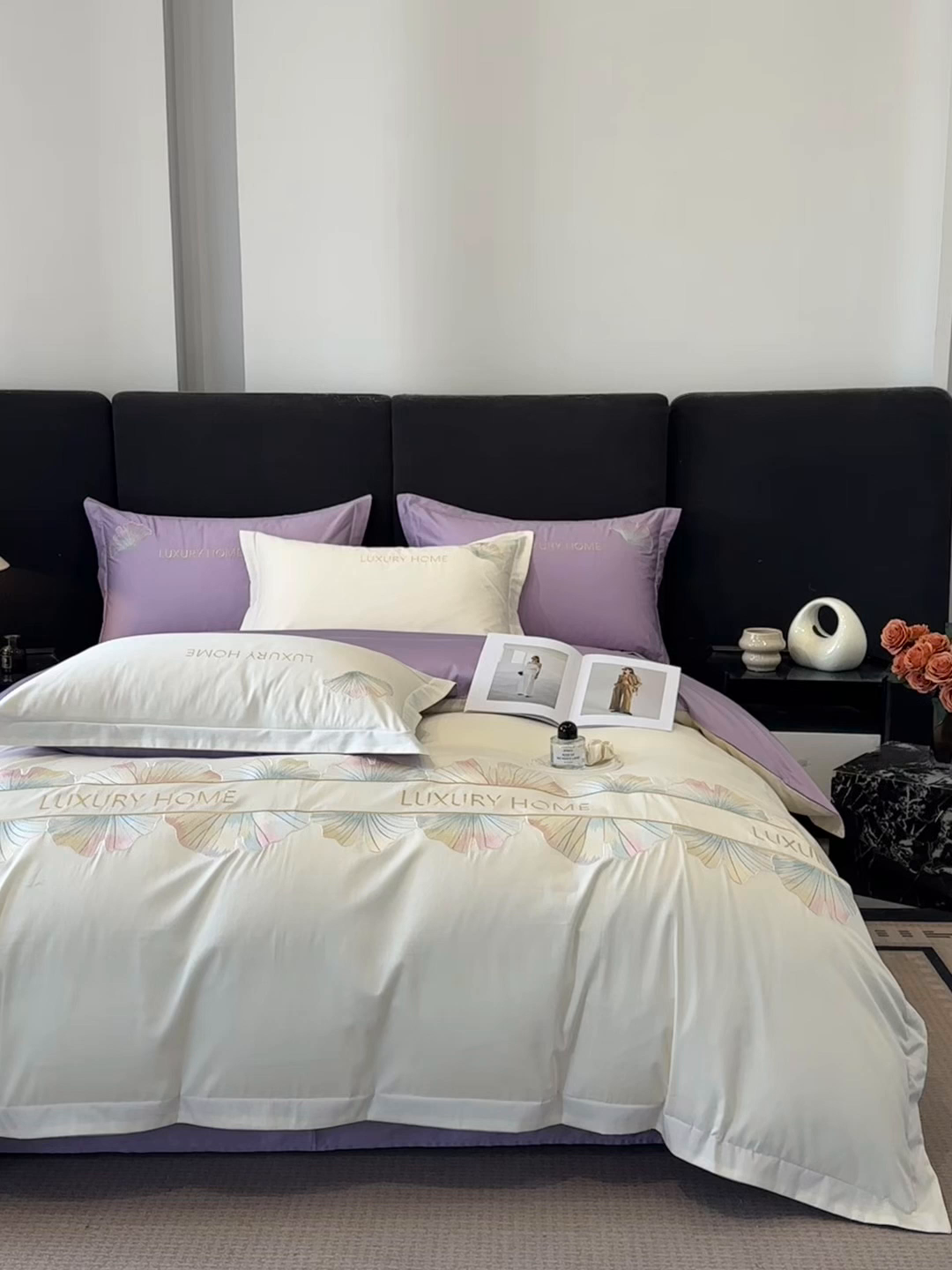 91家纺网 家纺一手货源 找家纺 润锦云 2026新款A类全棉纯棉刺绣四件套-花漾 花漾-云母白+梦幻紫