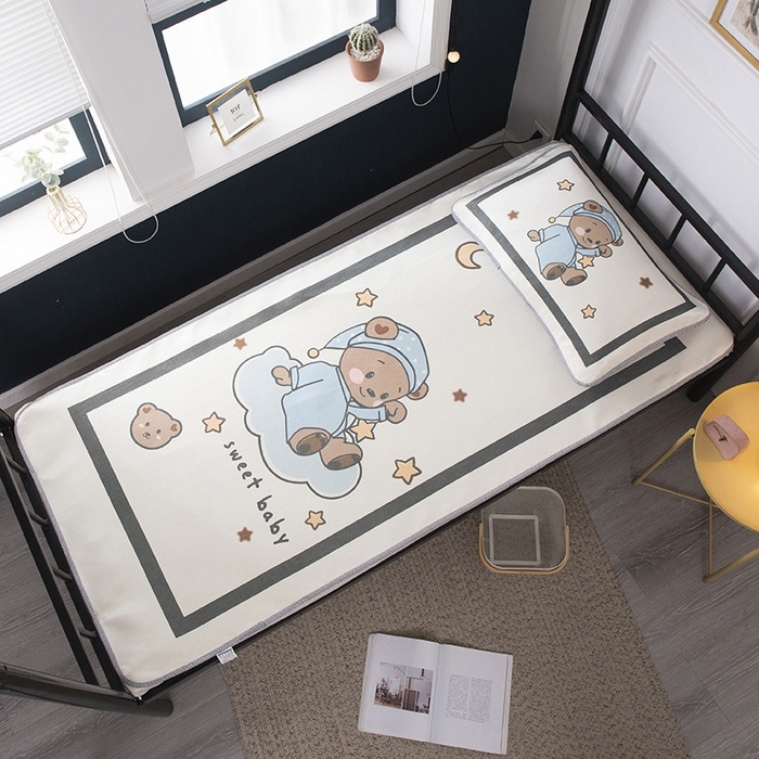 91家纺网 家纺一手货源 找家纺 宅部落 2026新款学生冰丝席单人宿舍席子凉席 熊宝宝