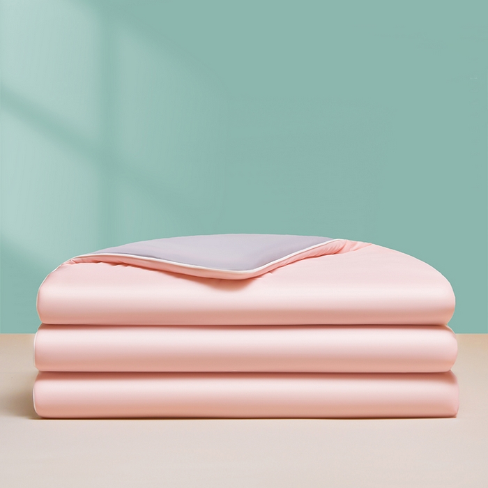 91家纺网 家纺一手货源 找家纺 织雅漫 2026新款A类云母氨纶凉感丝夏被空调被夏凉被（可供外贸跨境） 梦幻粉+山灰