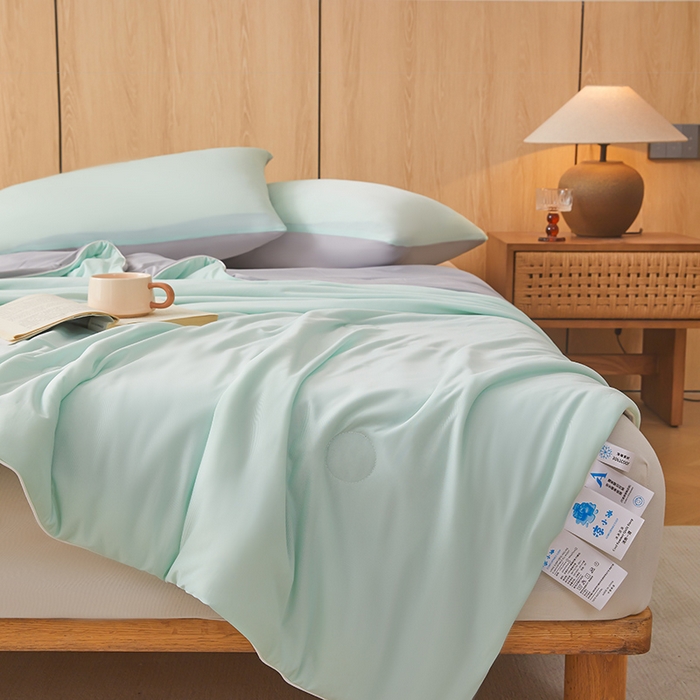91家纺网 家纺一手货源 找家纺 织雅漫 2026新款A类云母氨纶凉感丝夏被空调被夏凉被（可供外贸跨境） 云母绿+山灰