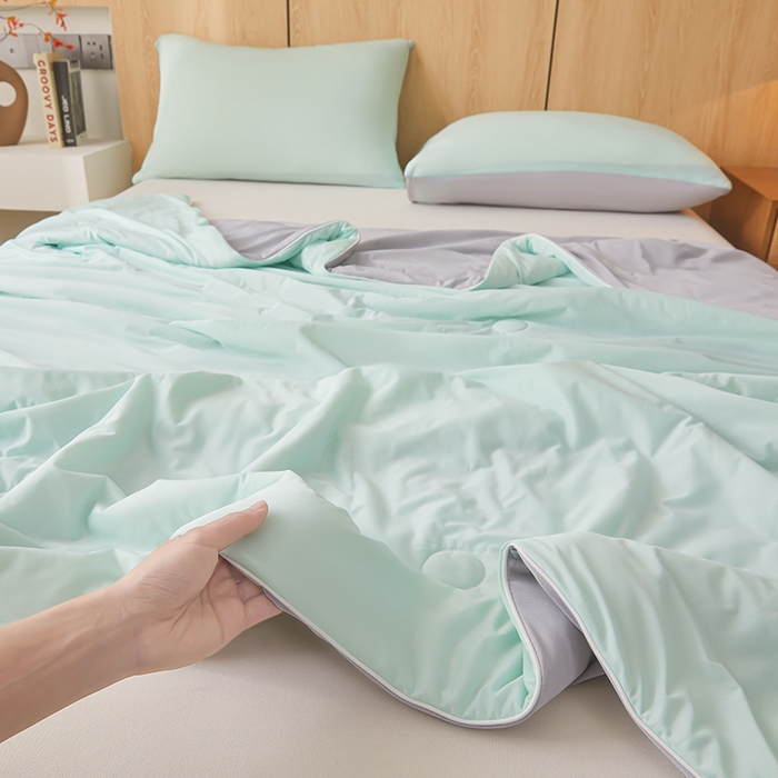 91家纺网 家纺一手货源 找家纺 织雅漫 2026新款A类云母氨纶凉感丝夏被空调被夏凉被（可供外贸跨境） 云母绿+山灰