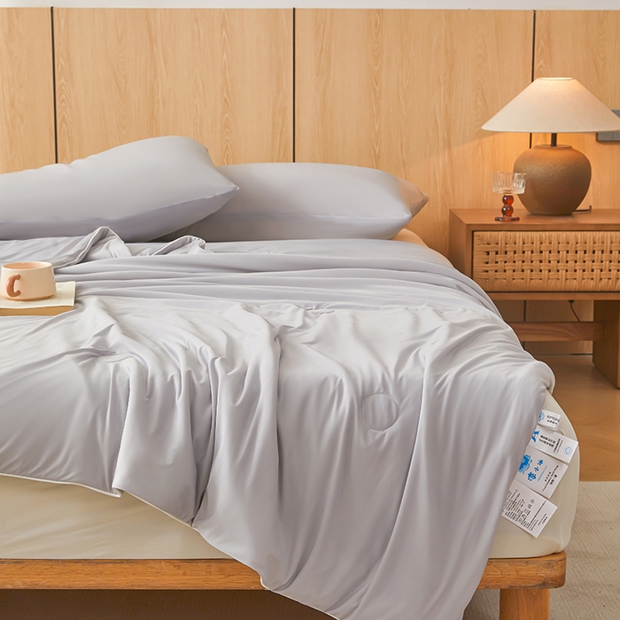 91家纺网 家纺一手货源 找家纺 织雅漫 2026新款A类云母氨纶凉感丝夏被空调被夏凉被（可供外贸跨境） 山灰