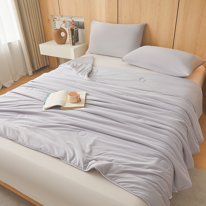 91家纺网 家纺一手货源 找家纺 织雅漫 2026新款A类云母氨纶凉感丝夏被空调被夏凉被（可供外贸跨境） 山灰