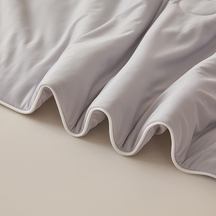 91家纺网 家纺一手货源 找家纺 织雅漫 2026新款A类云母氨纶凉感丝夏被空调被夏凉被（可供外贸跨境） 山灰