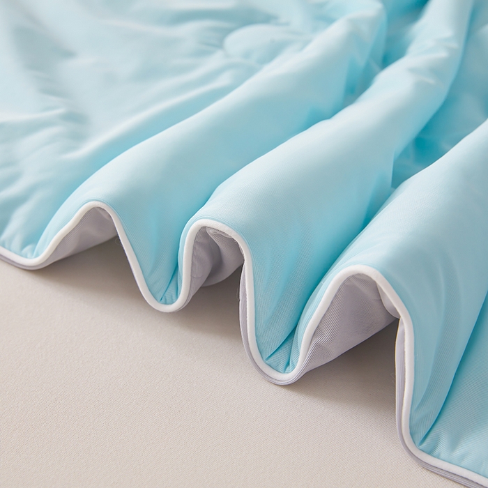 91家纺网 家纺一手货源 找家纺 织雅漫 2026新款A类云母氨纶凉感丝夏被空调被夏凉被（可供外贸跨境） 雾兰+山灰