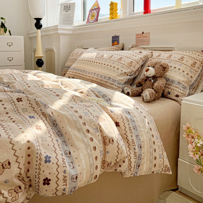 91家纺网 家纺一手货源 找家纺 亿梵家居 2026新款A类母婴级有氧纯棉印花双面全棉双层纱四件套-床拍图冬峪熊-咖