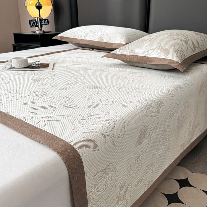 91家纺网 家纺一手货源 找家纺 凯罗 2026新款凉豆豆简约时尚风凉感豆豆凉席床席床笠-床席款 曼塔玫瑰-奶咖