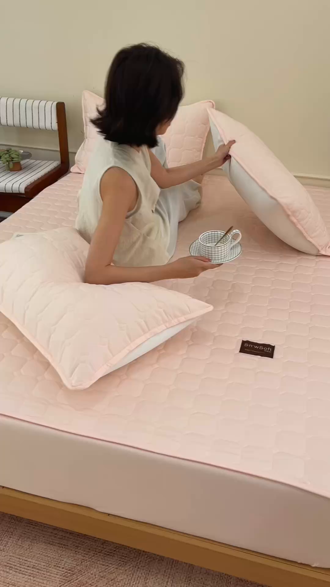 91家纺网 家纺一手货源 找家纺 胜权家纺 2026新款A类雪融丝凉感夹棉床笠可调节松紧活扣凉席 雪融丝-奶昔绿